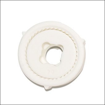 ceramic core with positioning ribs
