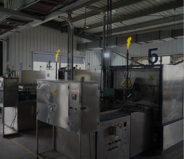 Hydrogenation furnace workshop