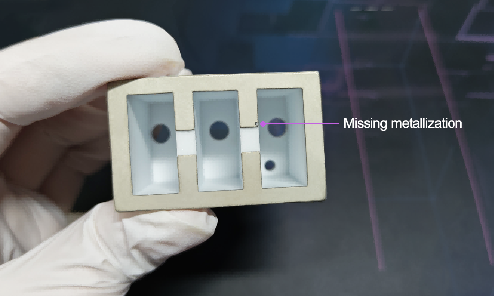 Hermetic Seal Failure - Partial Detachment of the Metallization Layer