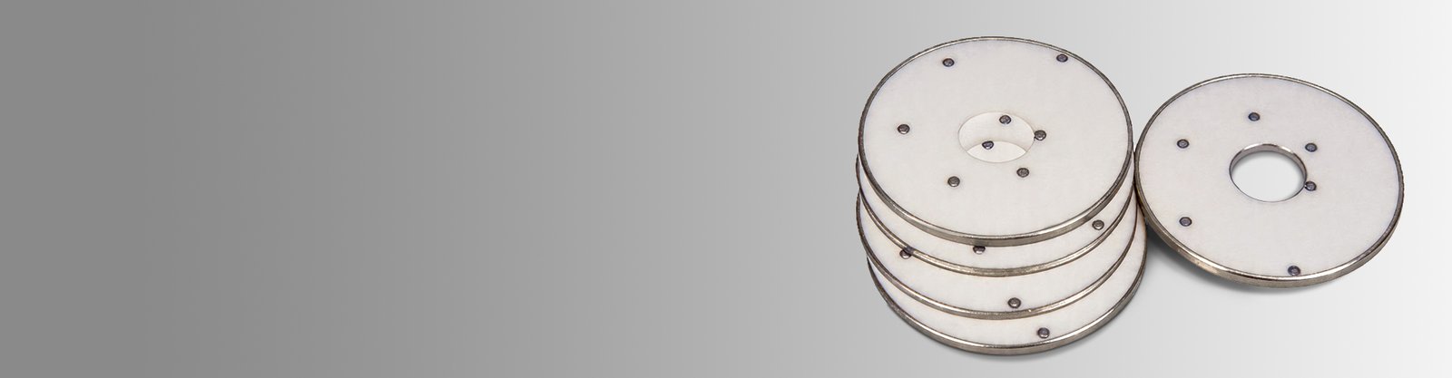 Metallized Ceramic Plates for Hermetic Sealing