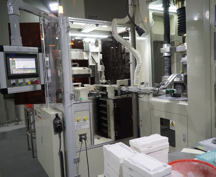Dry Pressing for ceramic parts
