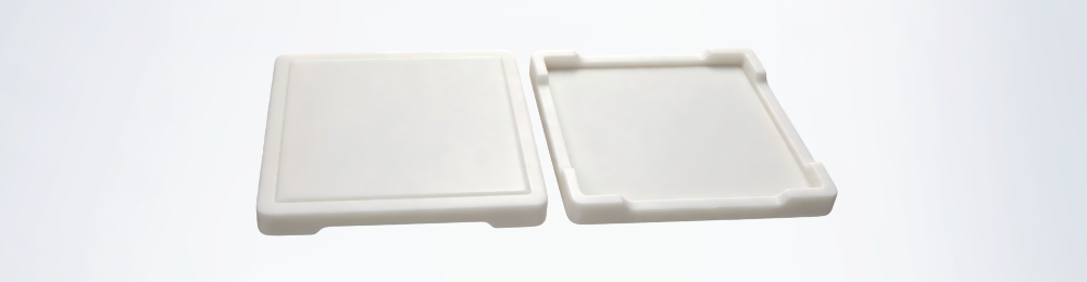 Alumina setter plate shown from the front and back