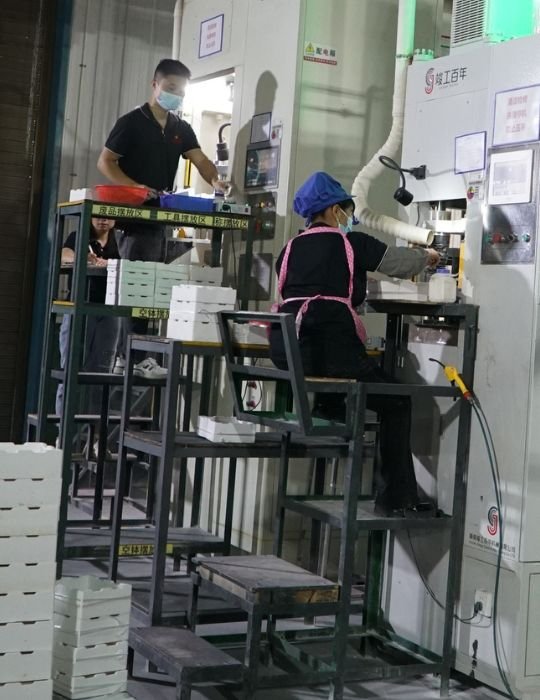 dry pressing of ceramic components