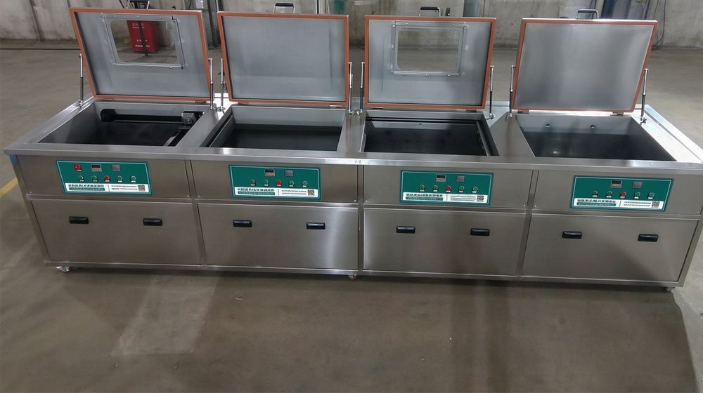 Ultrasonic cleaning equipment used for ceramic component surface preparation